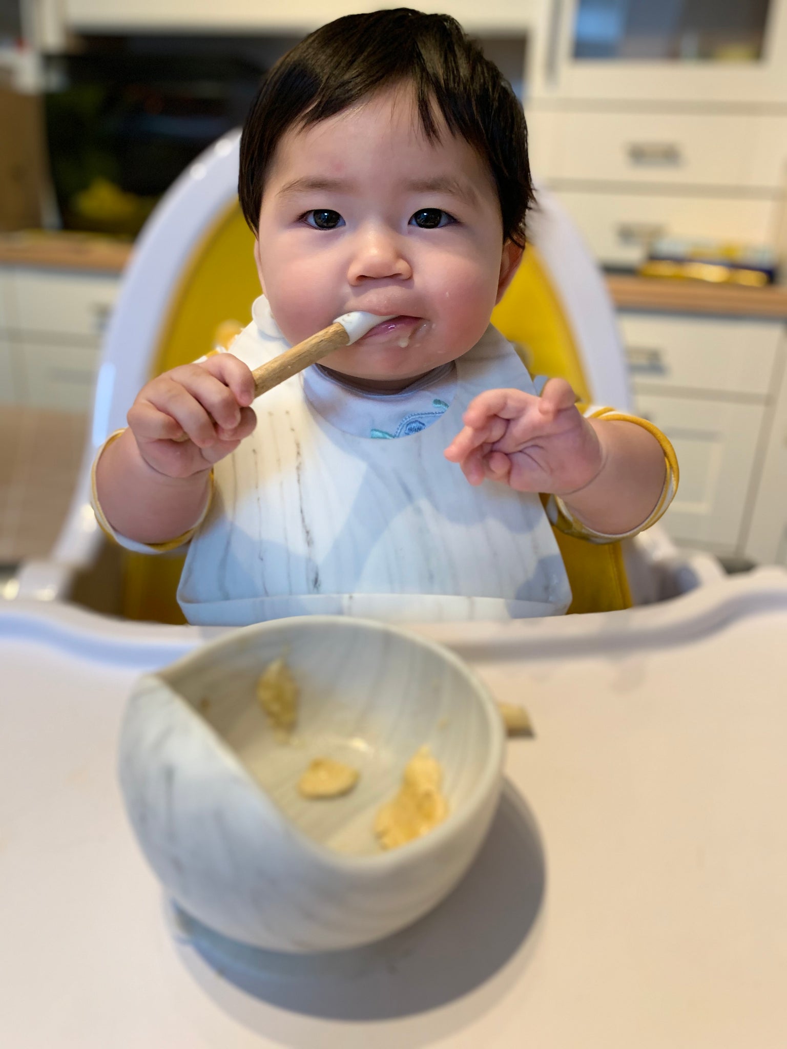 How to start weaning / feeding your baby