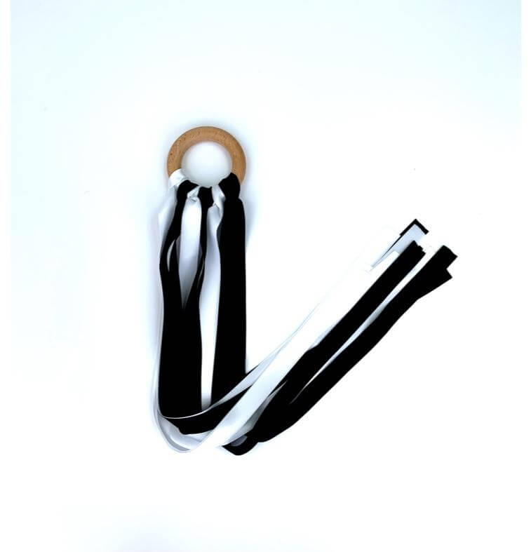 Sensory monochrome ribbon ring
